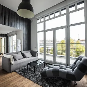  Apartment Clichy France